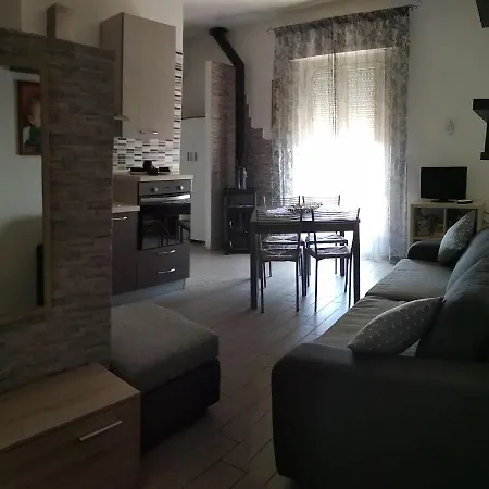 Accogliente Bilocale Tra Mare E Monti Apartment